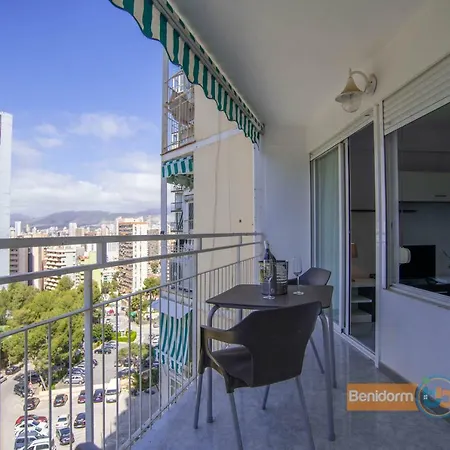 Family & Friends Getaway - Pool - Balcony - Sleeps 6 Free Parking - Wifi And Netflix 8-E Apartment