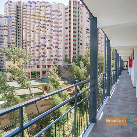 Apartment Family & Friends Getaway - Pool - Balcony - Sleeps 6 Free Parking - Wifi And Netflix 8-E *
