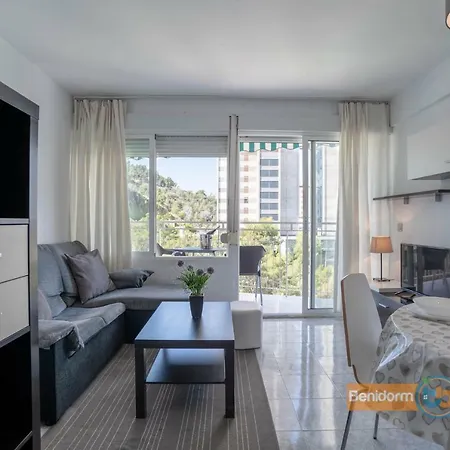 Family & Friends Getaway - Pool - Balcony - Sleeps 6 Free Parking - Wifi And Netflix 8-E Apartment