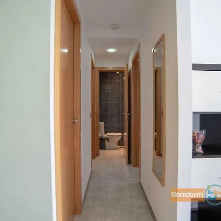 Family & Friends Getaway - Pool - Balcony - Sleeps 6 Free Parking - Wifi And Netflix 8-E Apartment