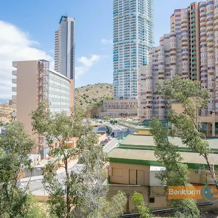 Family & Friends Getaway - Pool - Balcony - Sleeps 6 Free Parking - Wifi And Netflix 8-E Benidorm